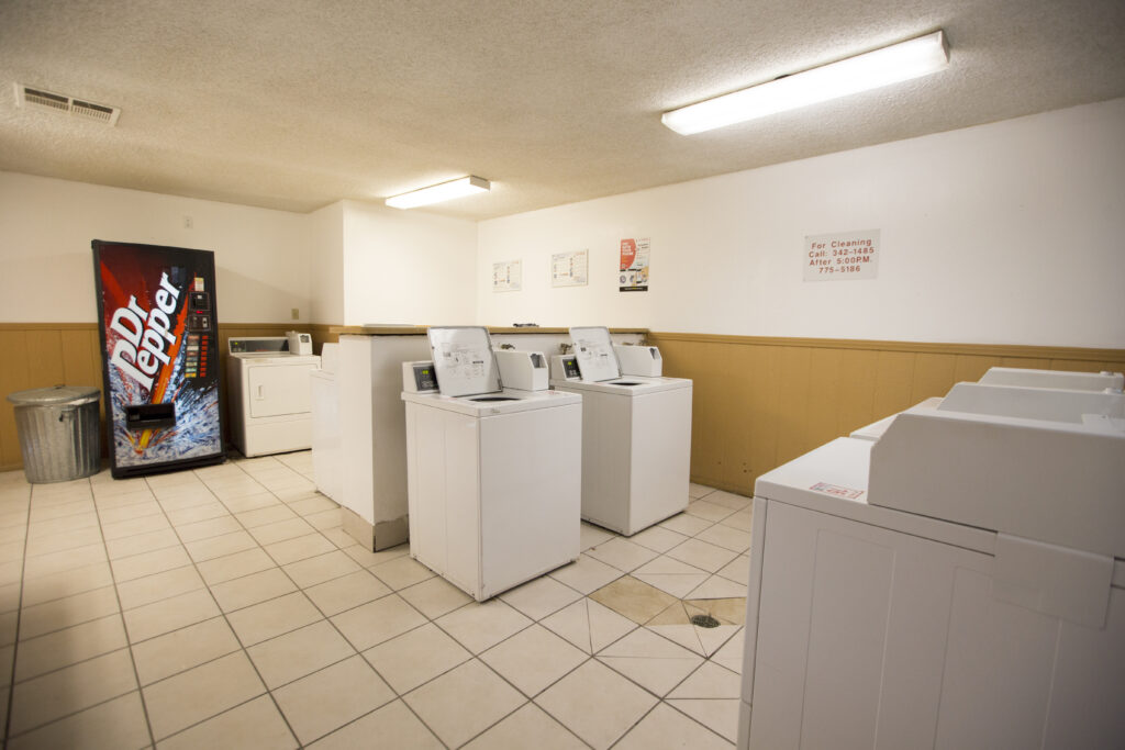 Indian_Palms_Vacation_Club_Property_laundry_facility_2019_5