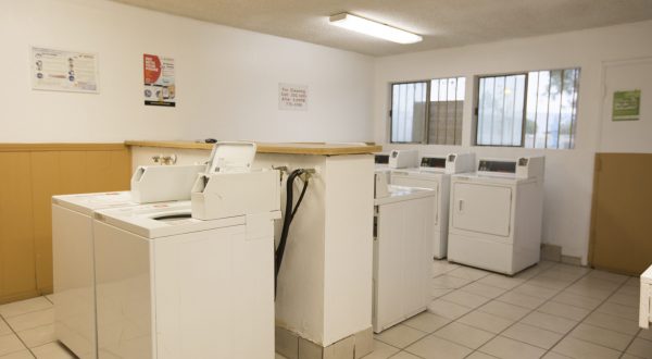 Indian_Palms_Vacation_Club_Property_laundry_facility_2019_4